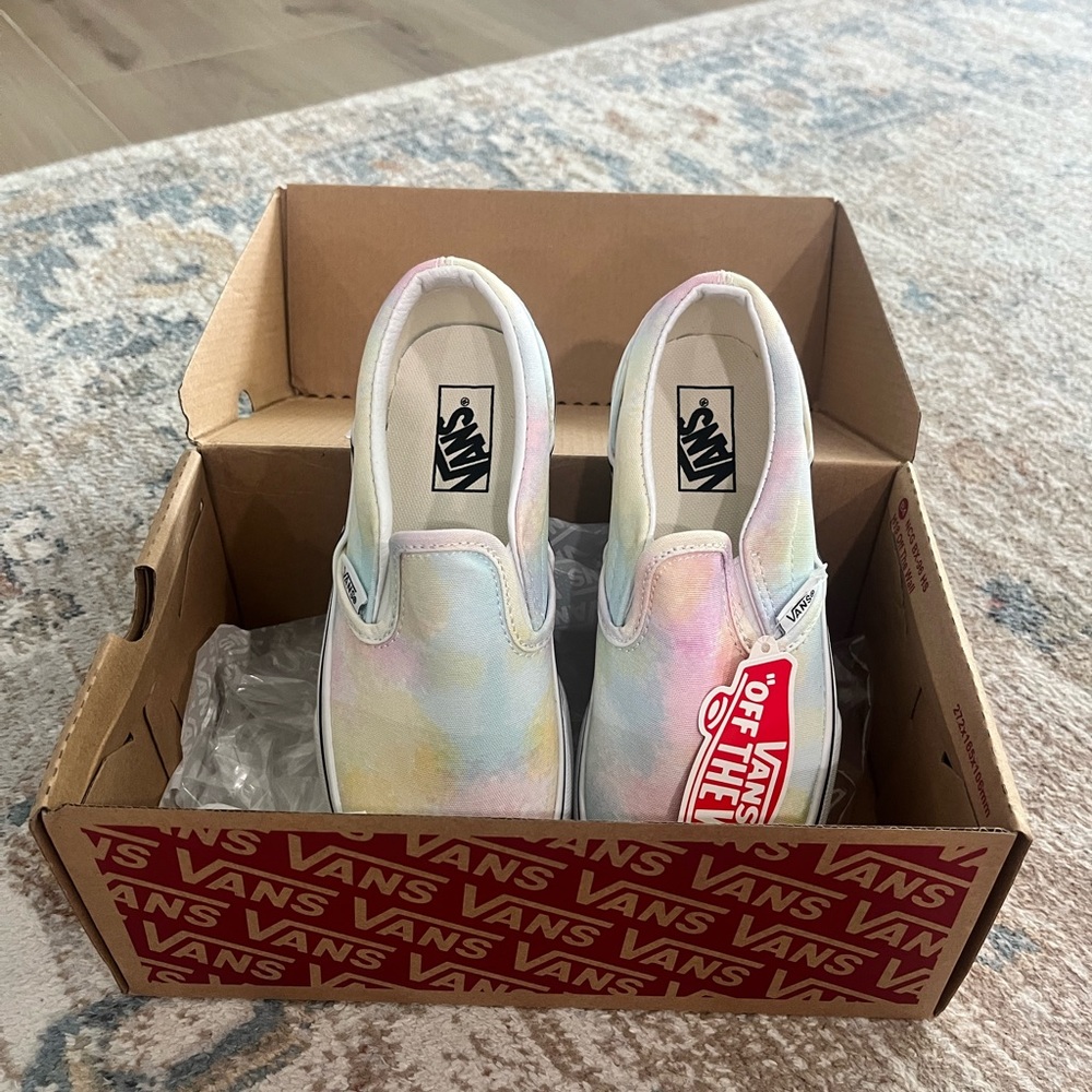 NWT! Kids Vans 💗